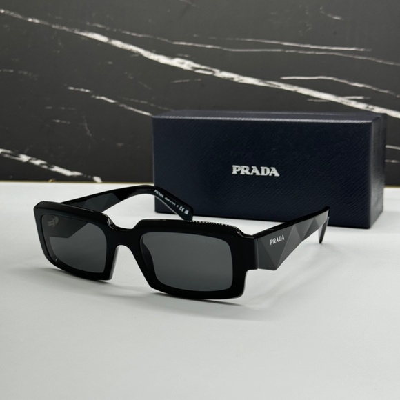 NEW SPR 27Z 16K08Z PRADA BLACK SQUARE PR27ZS 16K08Z UNISEX SUNGLASSES PR 27ZS - Picture 1 of 11